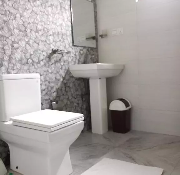 پانسیون Senu Beach Villa