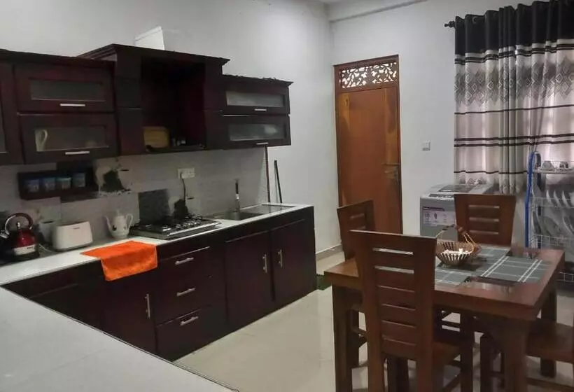 پانسیون Senu Beach Villa