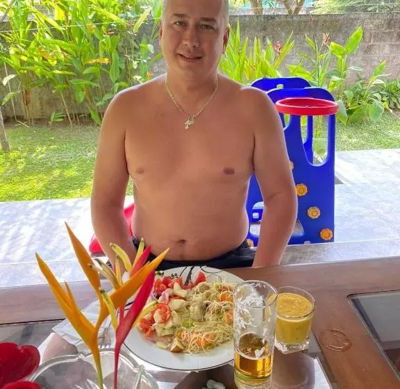 پانسیون Senu Beach Villa