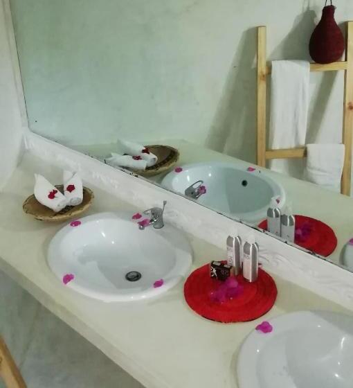 استراحتگاه Aquarius Club