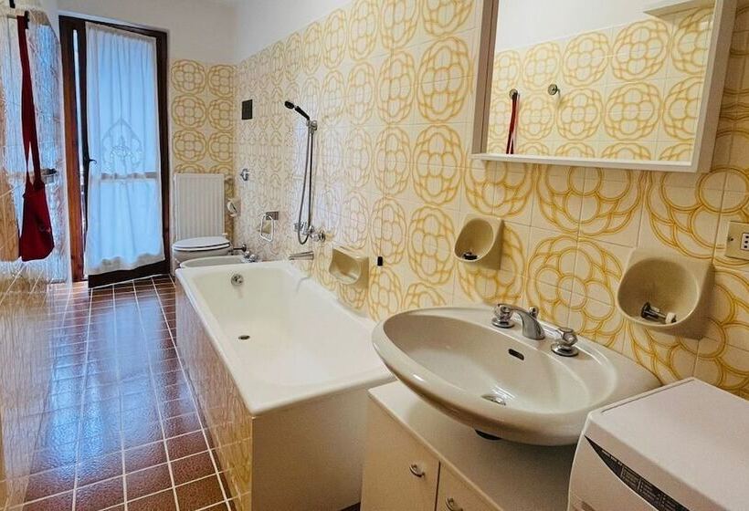 تختخواب و صبحانه San Luigi   Rooms & Apartments