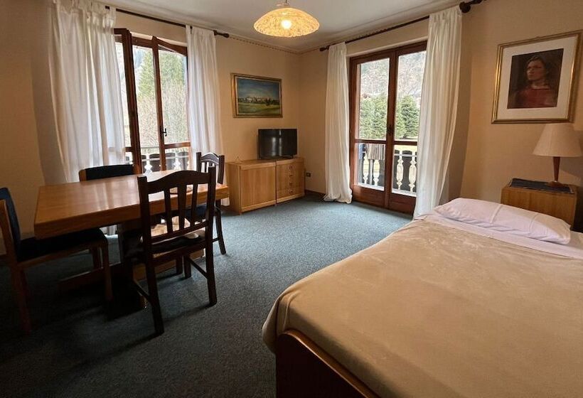 تختخواب و صبحانه San Luigi   Rooms & Apartments