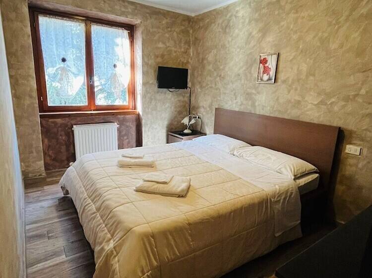 تختخواب و صبحانه San Luigi   Rooms & Apartments