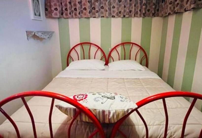 تختخواب و صبحانه San Luigi   Rooms & Apartments