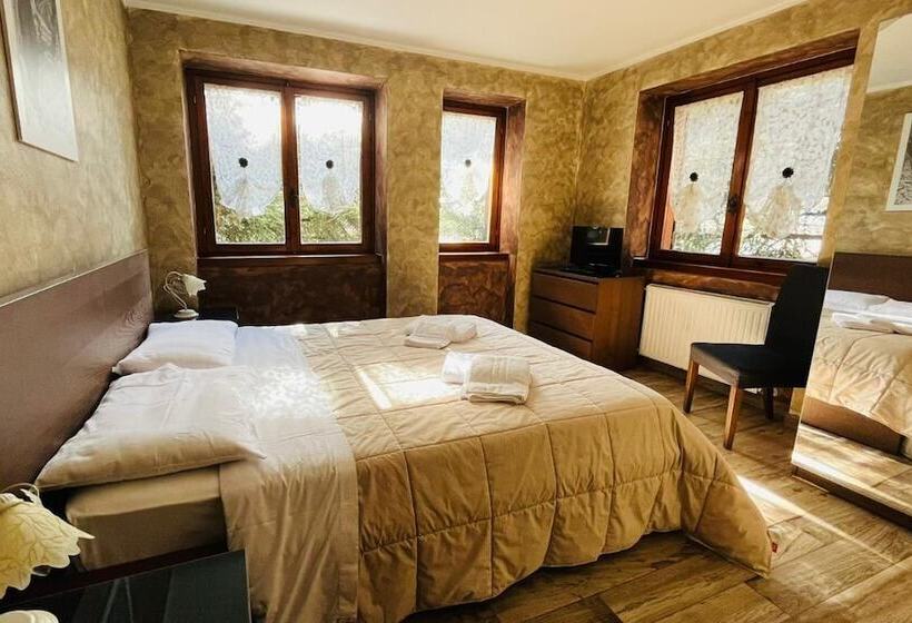 تختخواب و صبحانه San Luigi   Rooms & Apartments