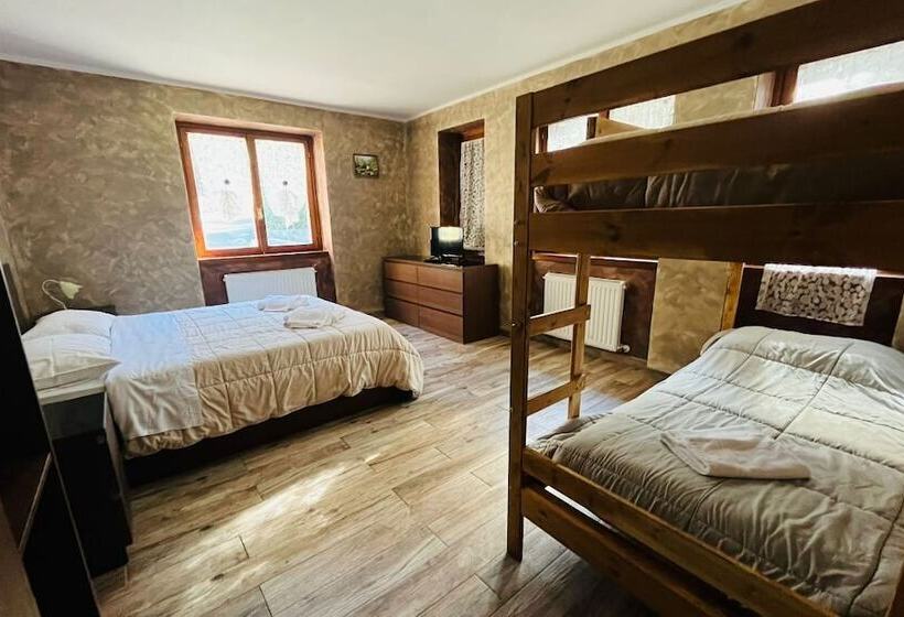 تختخواب و صبحانه San Luigi   Rooms & Apartments