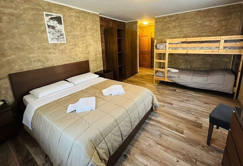 تختخواب و صبحانه San Luigi   Rooms & Apartments