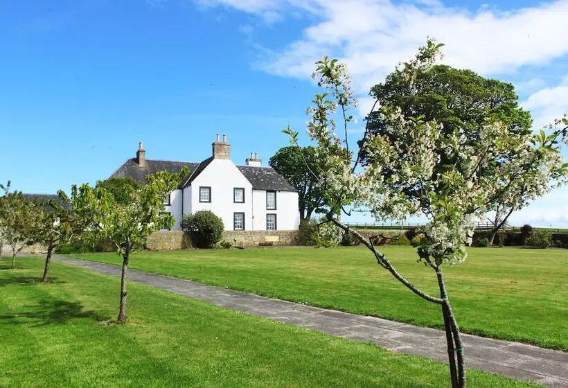 Aamiaismajoitus (B&B) Tarrel Farmhouse