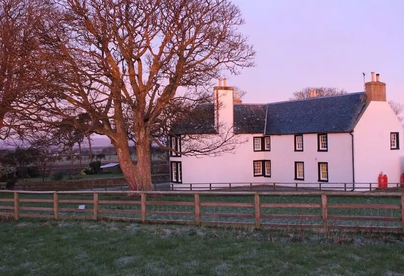 Aamiaismajoitus (B&B) Tarrel Farmhouse