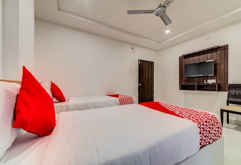 هتل Capital O 47601 Airport Palace