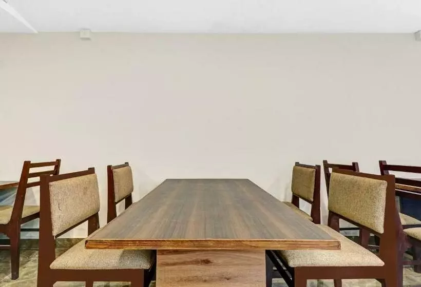 ホテル Treebo Darwesh Residency