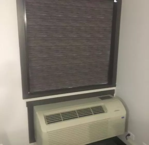 Hotelli Homestead Inn & Suites