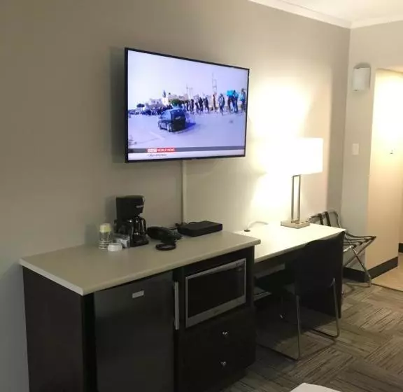 Hotelli Homestead Inn & Suites