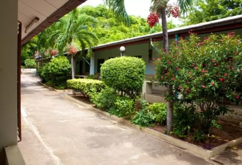 Hotelli Sichang Shine Khao Resort