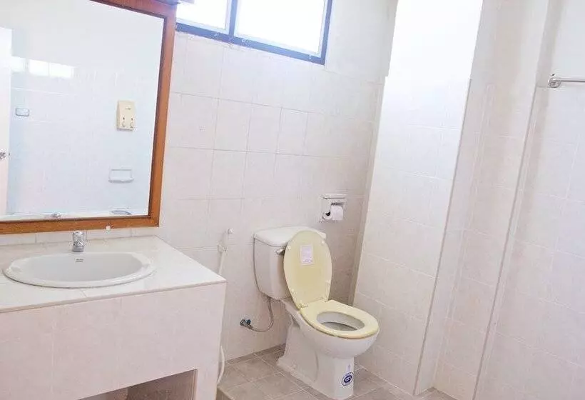 Hotelli Sichang Shine Khao Resort