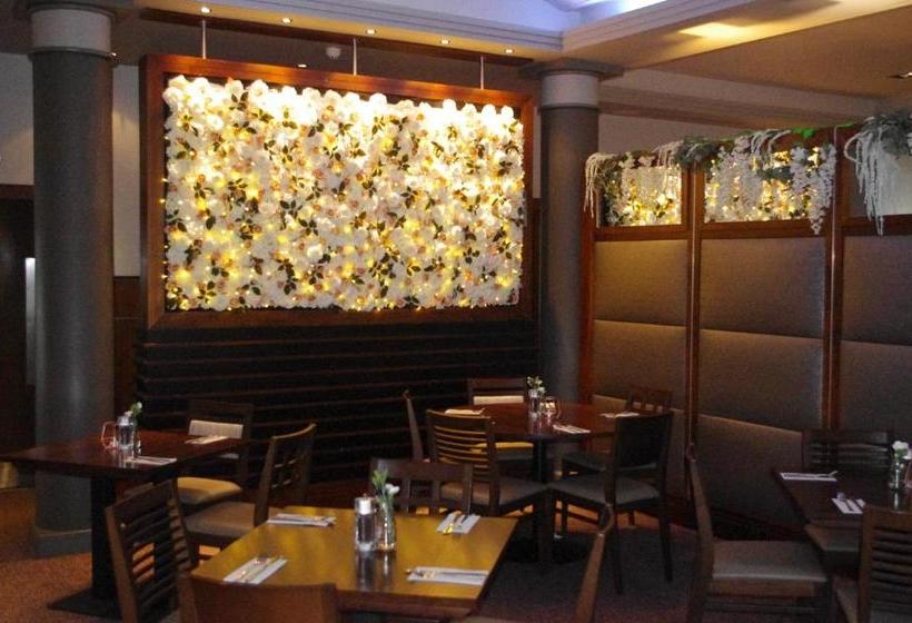 ユースホステル Fletcher's Restaurant Bar & Rooms