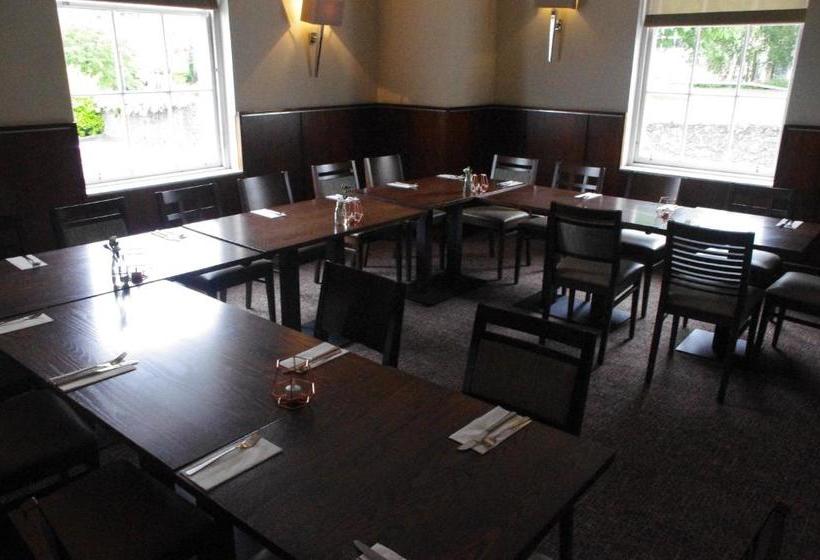 ユースホステル Fletcher's Restaurant Bar & Rooms