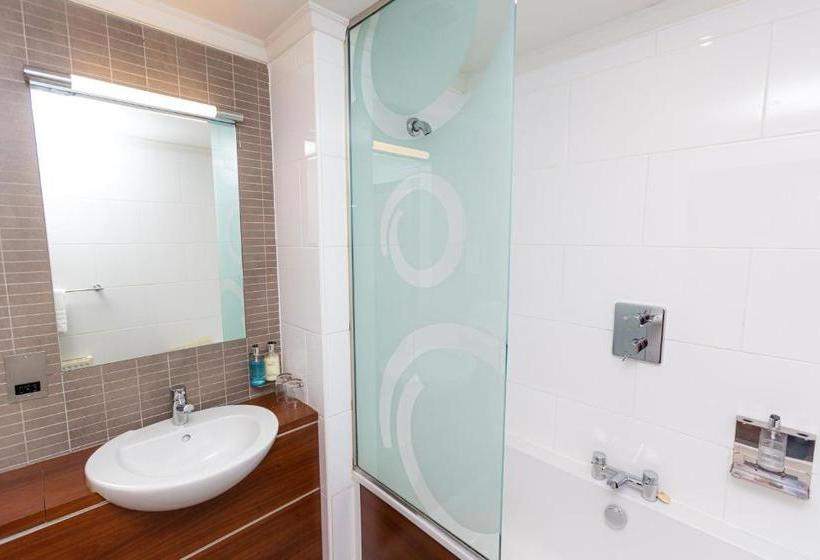 ユースホステル Fletcher's Restaurant Bar & Rooms