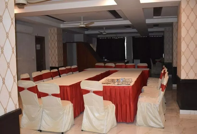 پانسیون Burjal Hateem