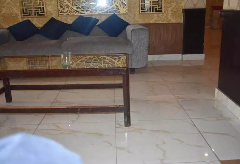 پانسیون Burjal Hateem