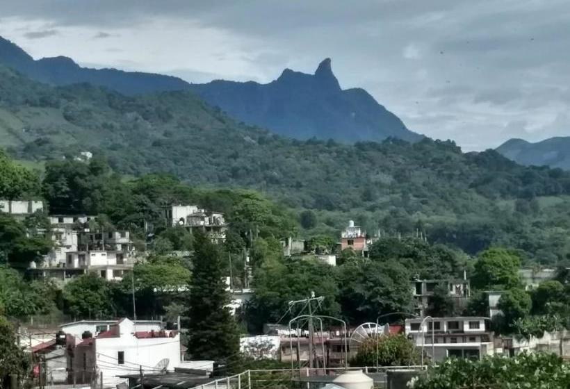 هاستل Casa Jhada Xilitla