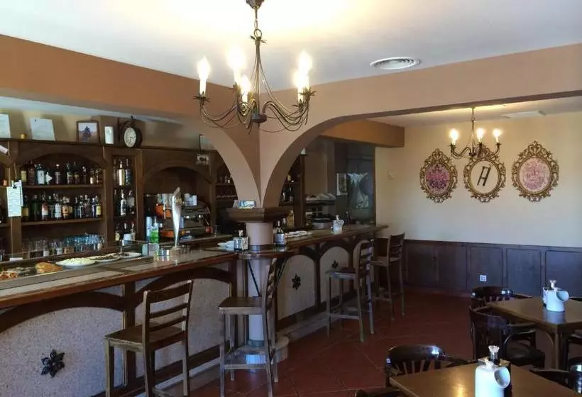 Majatalo El Porton De La Huebra