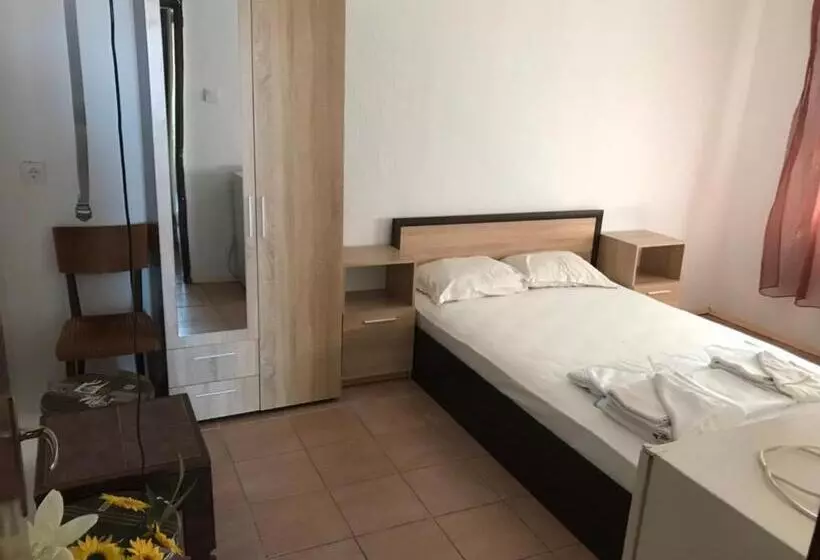 پانسیون Guest House Petrovi