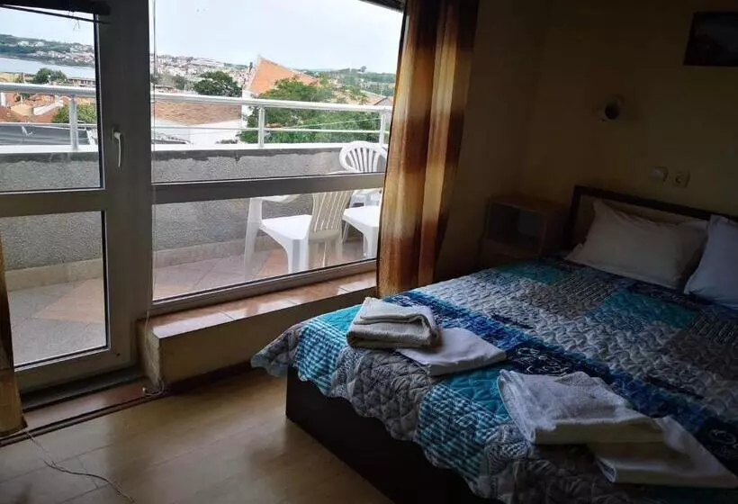 پانسیون Guest House Petrovi