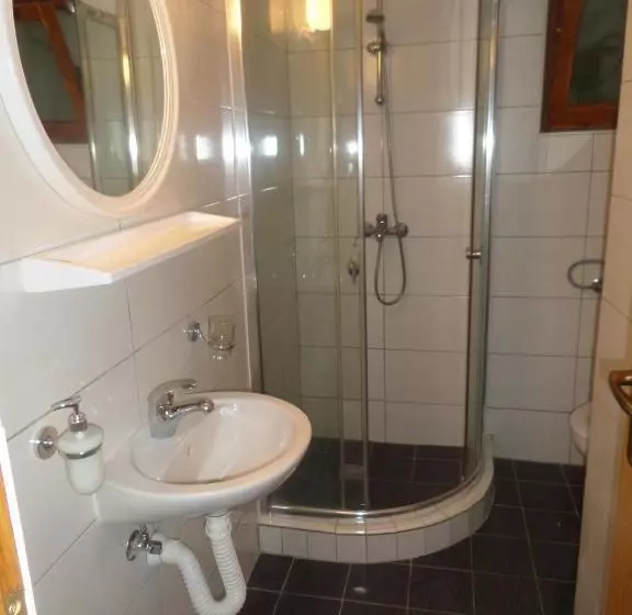 پانسیون Guesthouse Titi Mostar