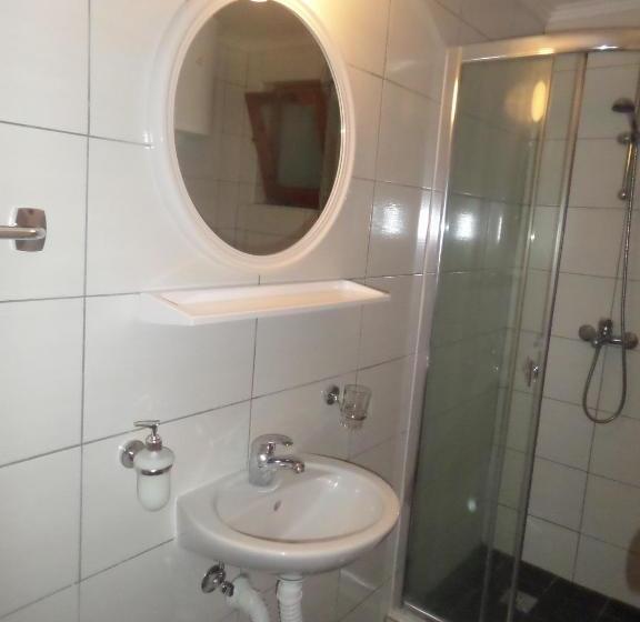 پانسیون Guesthouse Titi Mostar