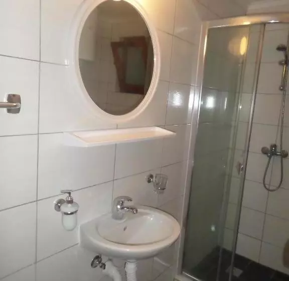 پانسیون Guesthouse Titi Mostar