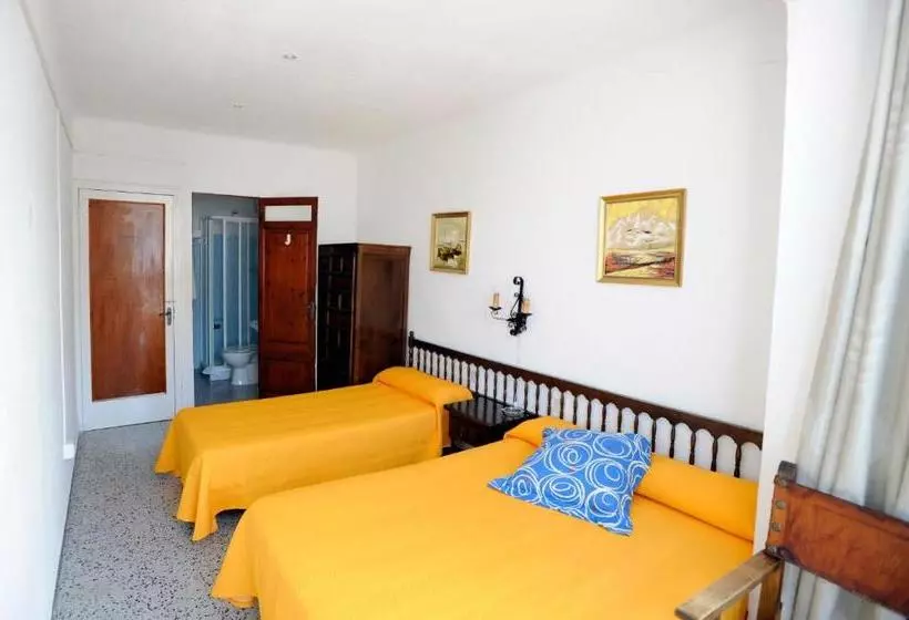 ペンション Hostal Can Marinés