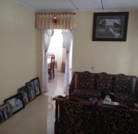 بنسيون Midigama Villa Resort