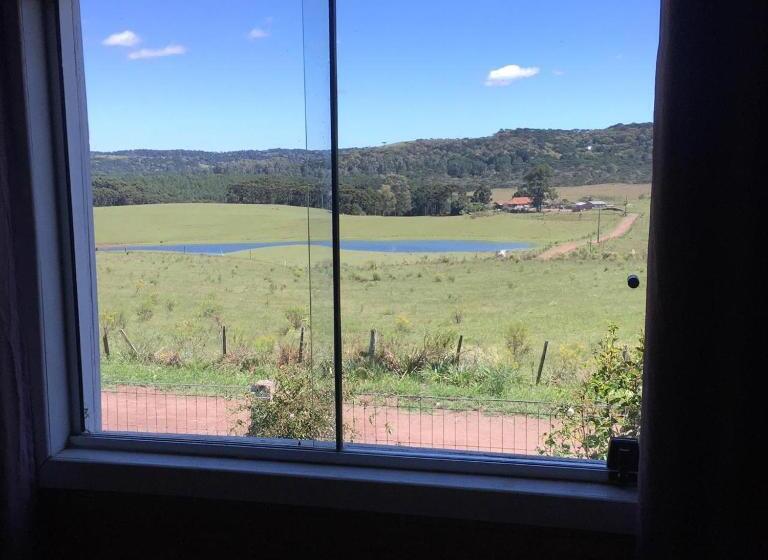 پانسیون Pousada Cristal Serra