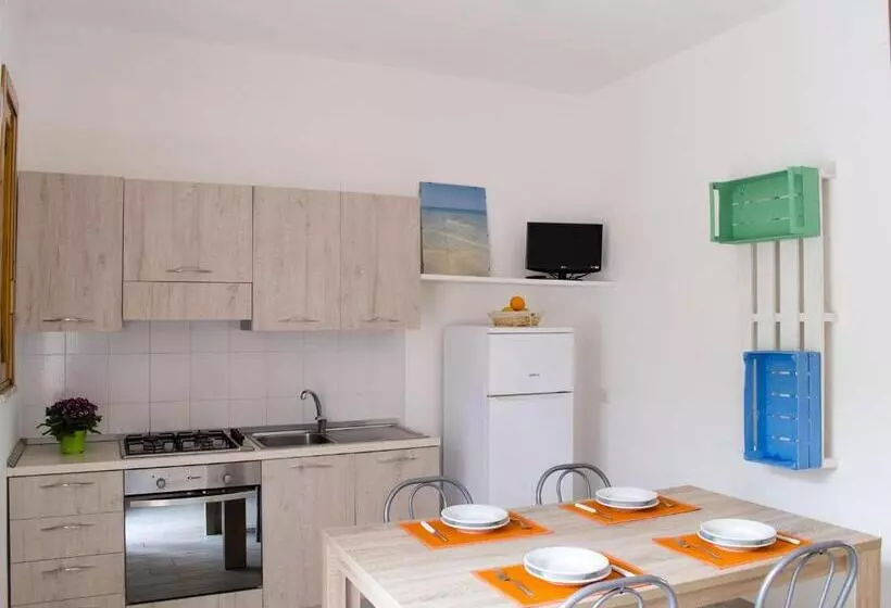 Residence Borgo Latino  Localo