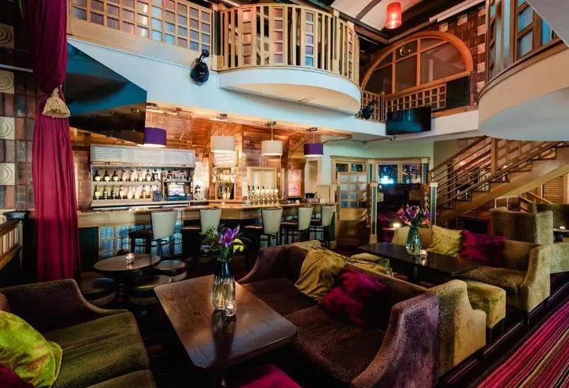 בית מלון כפרי Carnegie Court