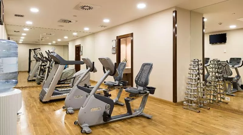 ホテル NH Marbella