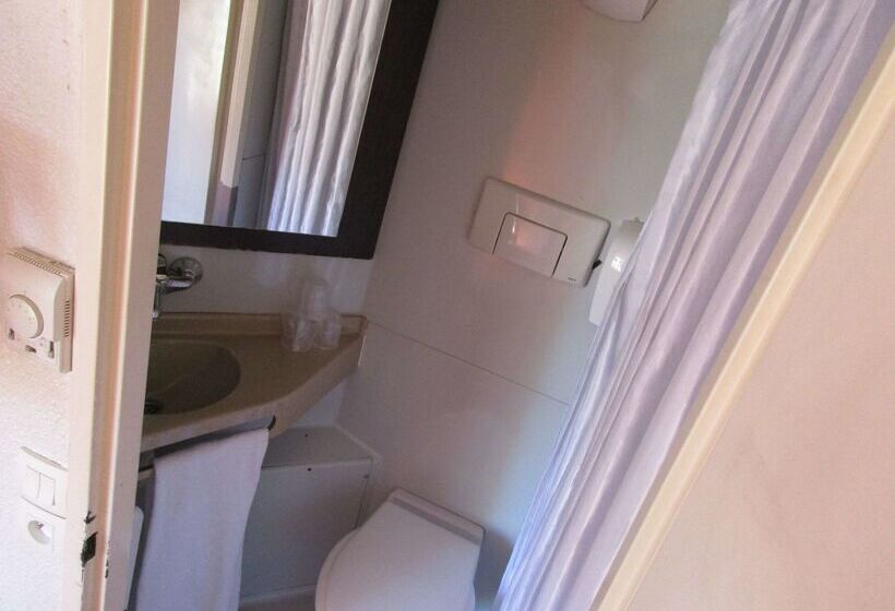 فندق Premiere Classe Avignon Le Pontet