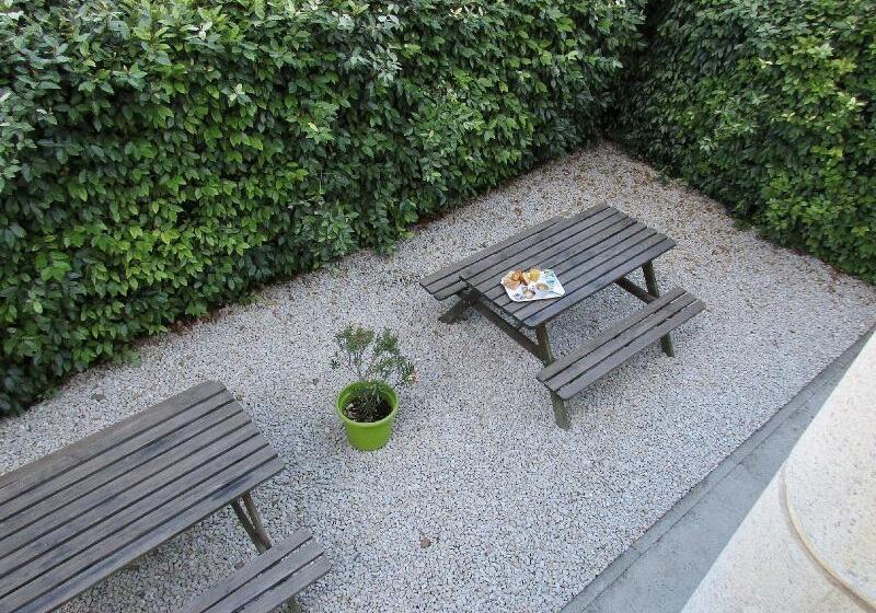 فندق Premiere Classe Avignon Le Pontet