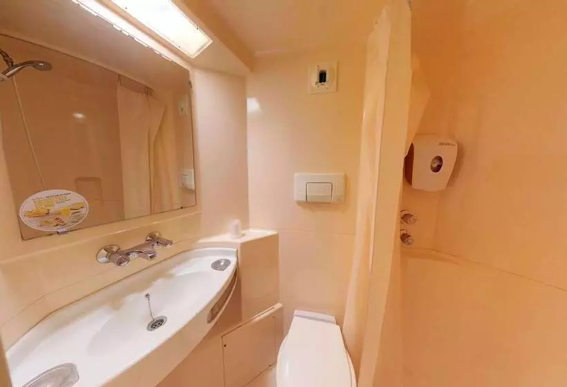 Отель Premiere Classe Cambrai Proville