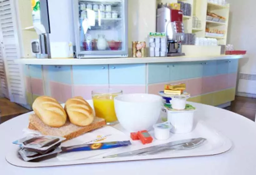 هتل Premiere Classe Montpellier Sud  Lattes