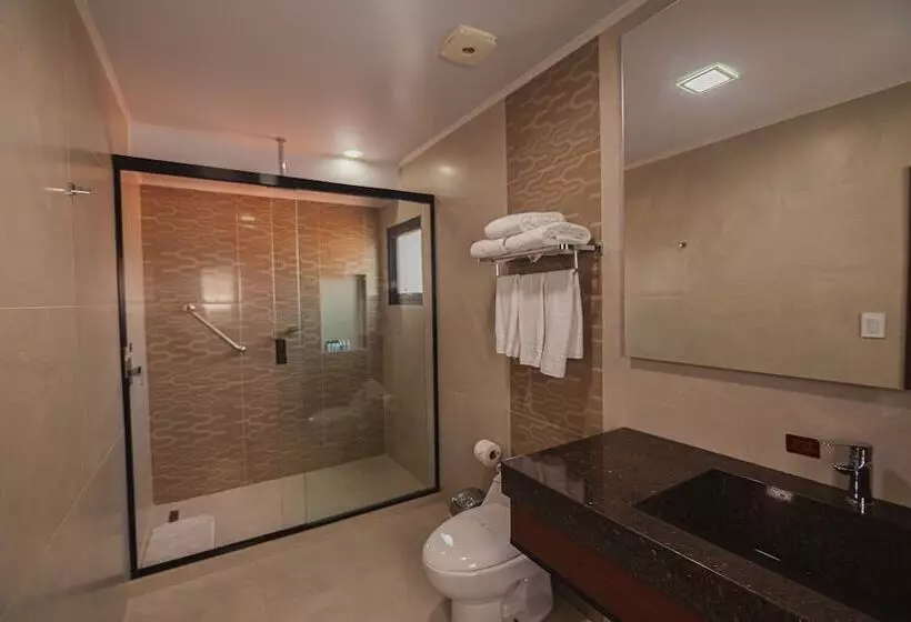 هتل Sirari By Regina