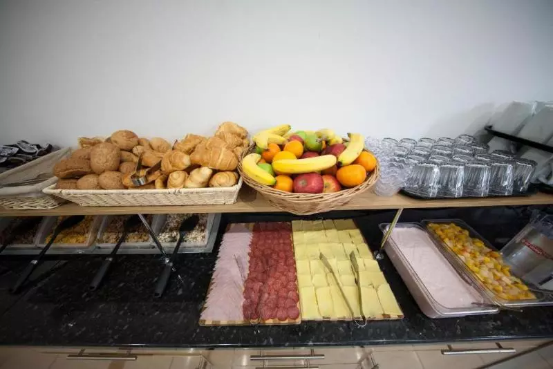 Hotelli St George S Inn Victoria