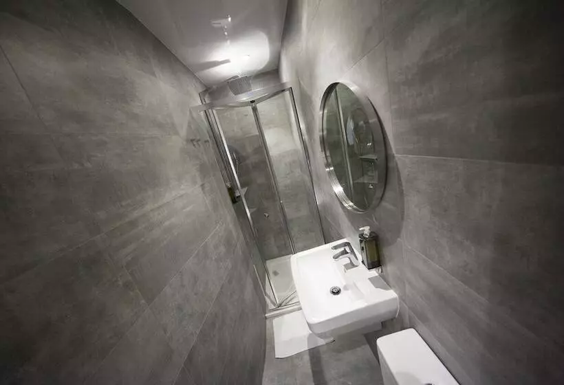 Hotelli St George S Inn Victoria