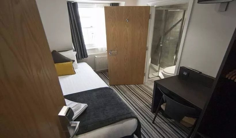 Hotelli St George S Inn Victoria