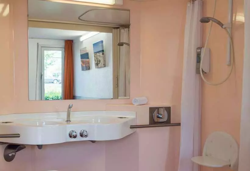 호텔 Premiere Classe Saintes