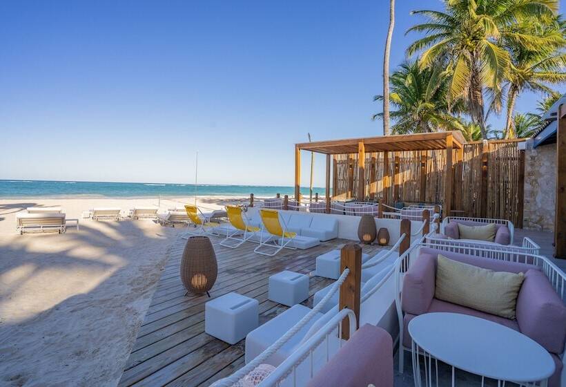 هتل Tropical Deluxe Princess - All Inclusive