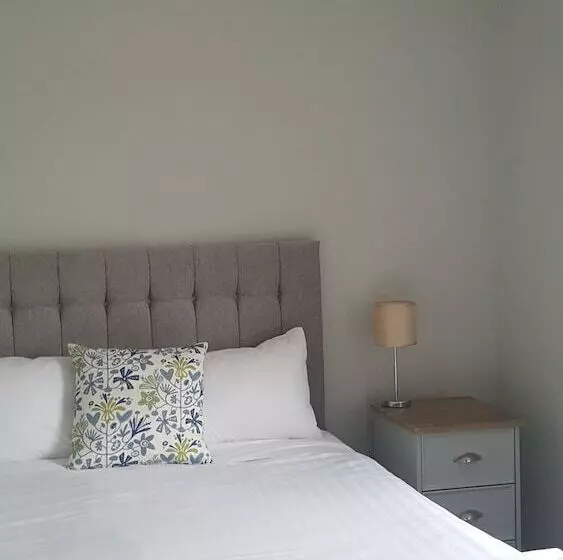 בית מלון כפרי Waterloo Town House & Suites