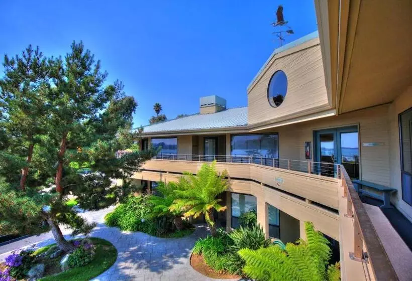 Baywood Inn Bed & Breakfast