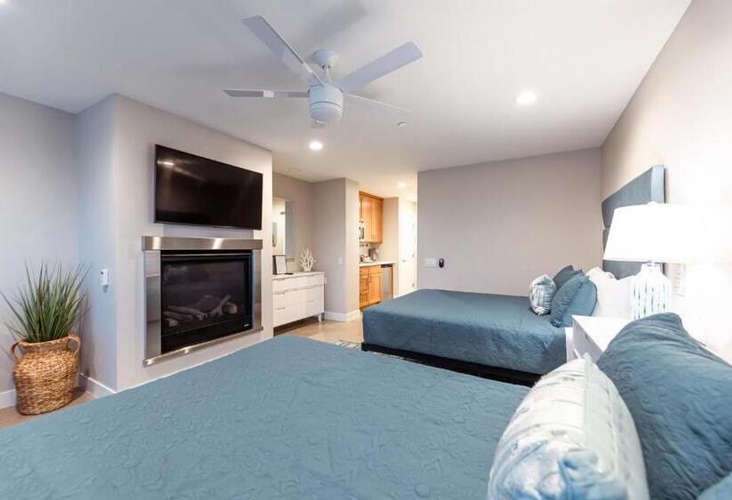 Baywood Inn Bed & Breakfast